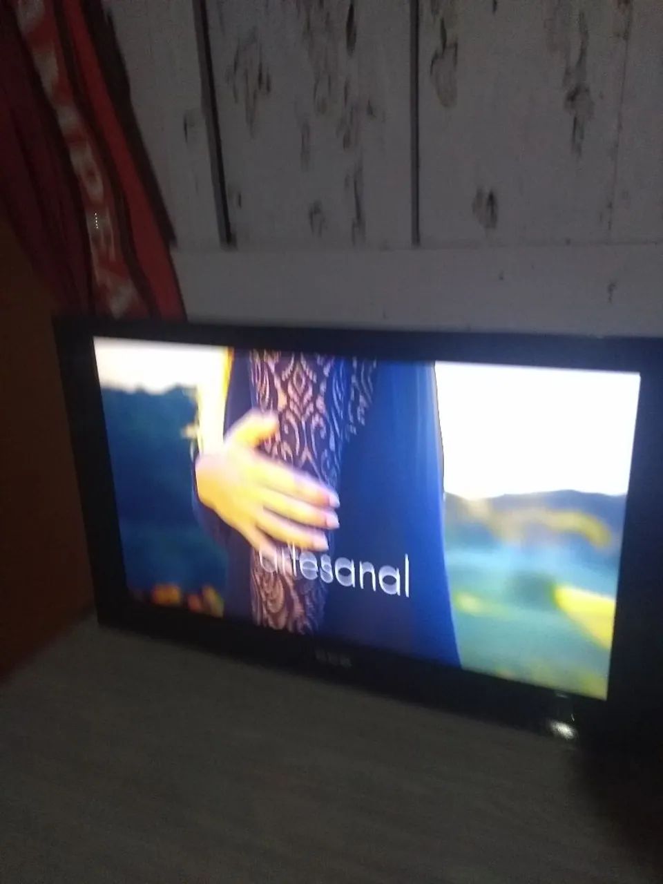 Tv 26p cce ótima 200reais