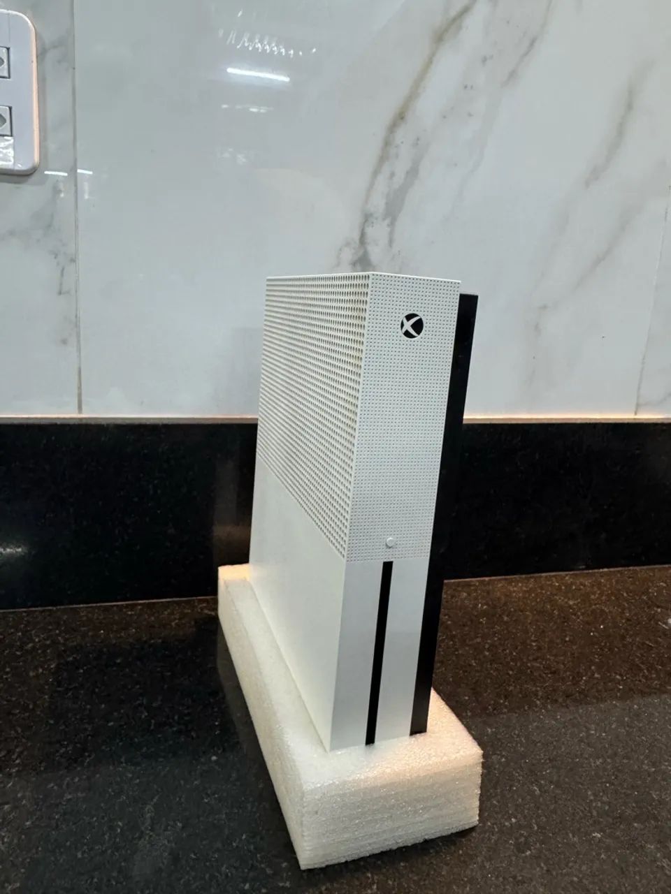 Xbox one s 1 tb (Com caixa) ! Negociável! - Foto 3