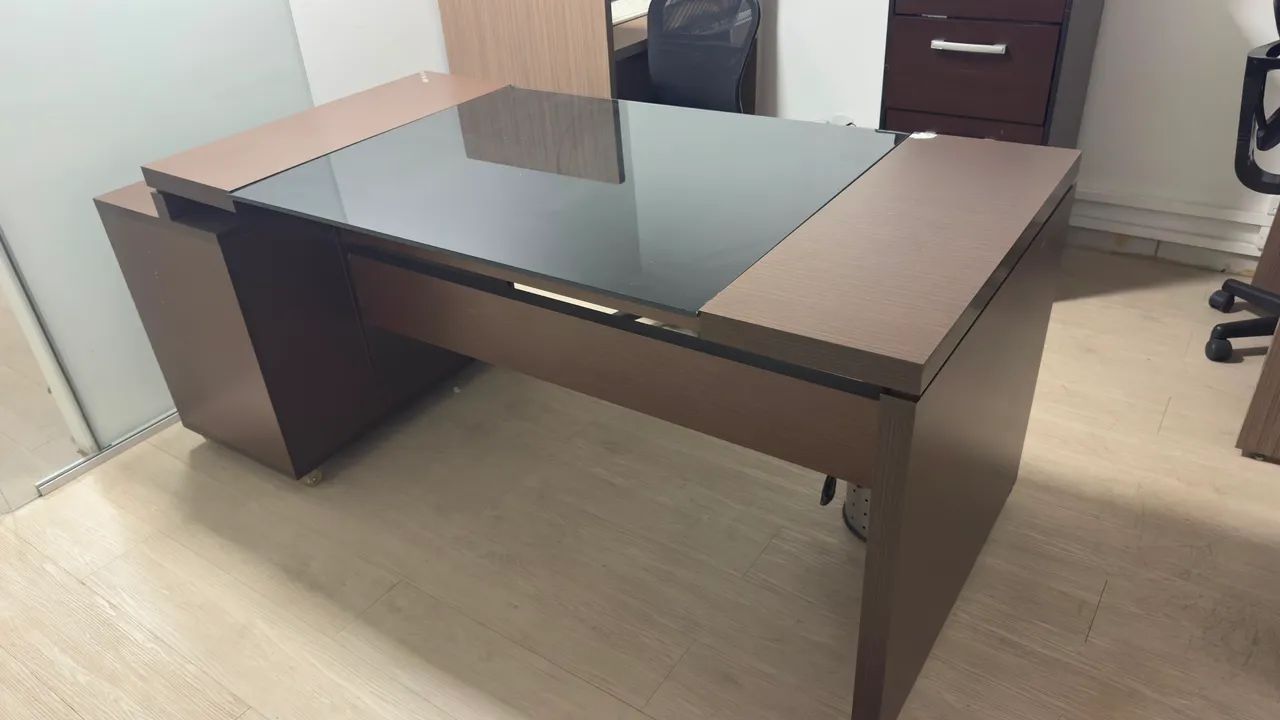 Conjunto de Mesa De Escritório, Mesa e Armários, PREÇO NEGOCIÁVEL!!!!