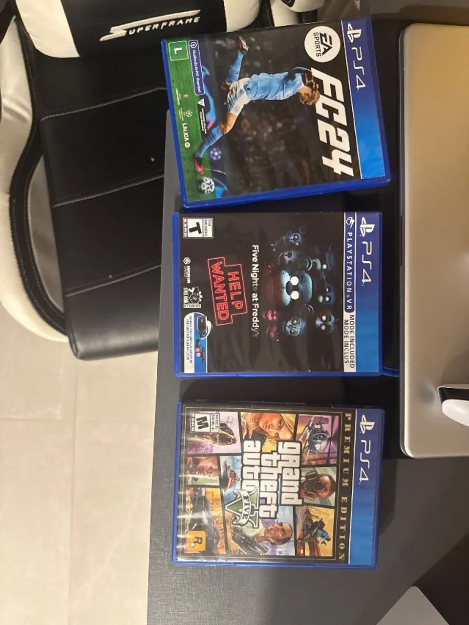 Ps5 Standard Edition 825GB versão normal com 2 mídias com 1 controle e 3 jogos - Foto 2