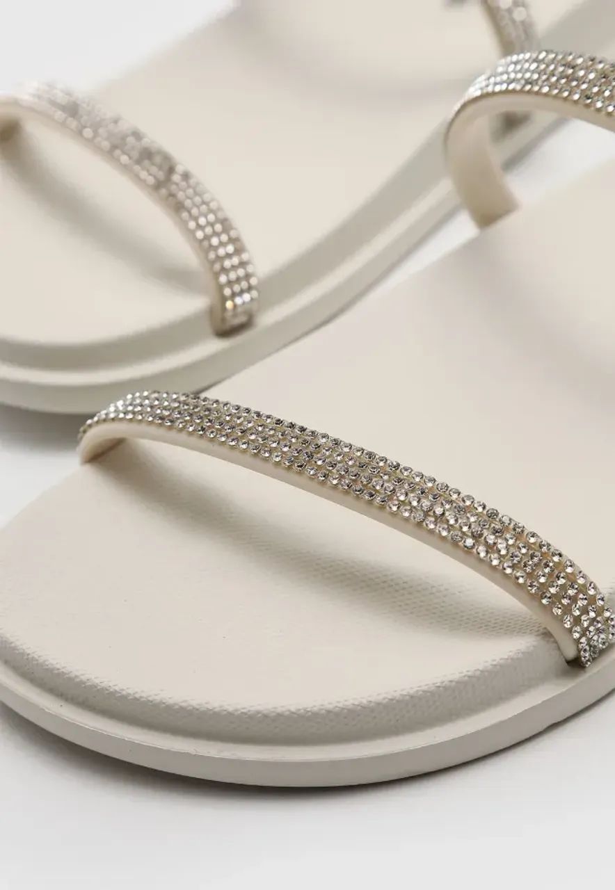 Rasteira Moleca Tiras Pedrarias Off-White