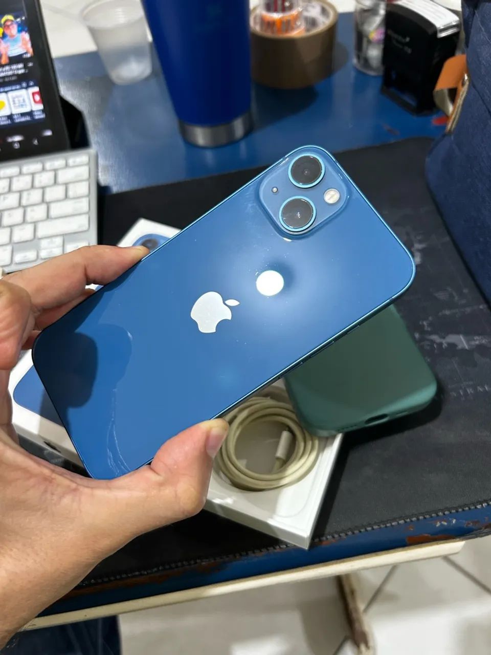 Oportunidade, iPhone 13 azul, super conservado. - Foto 2
