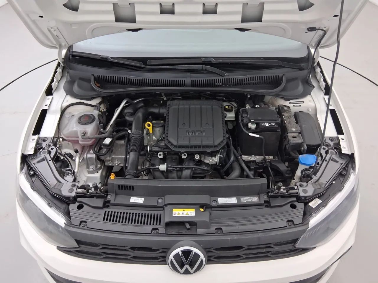 Volkswagen Polo Track 1.0 Flex 12V 5p, foto 10 de 18