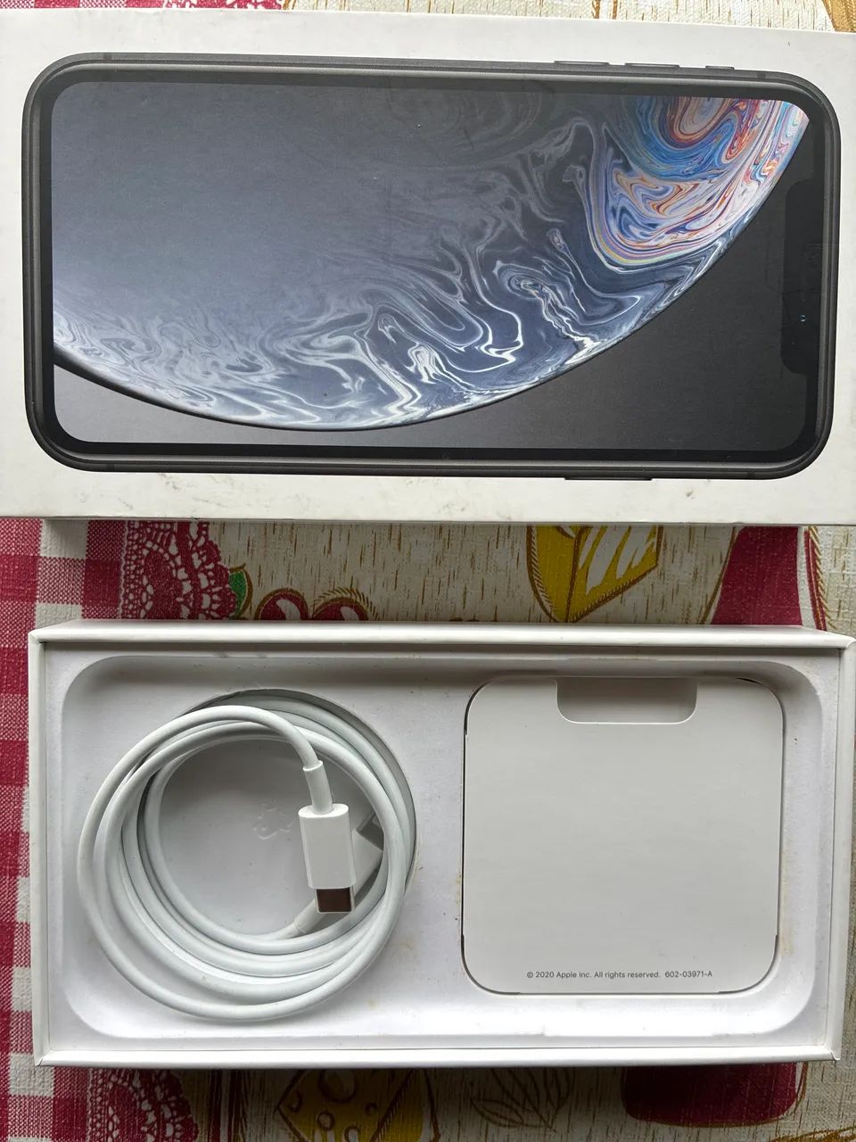iPhone XR 128gb usado com caixa carregador e capa - Foto 2