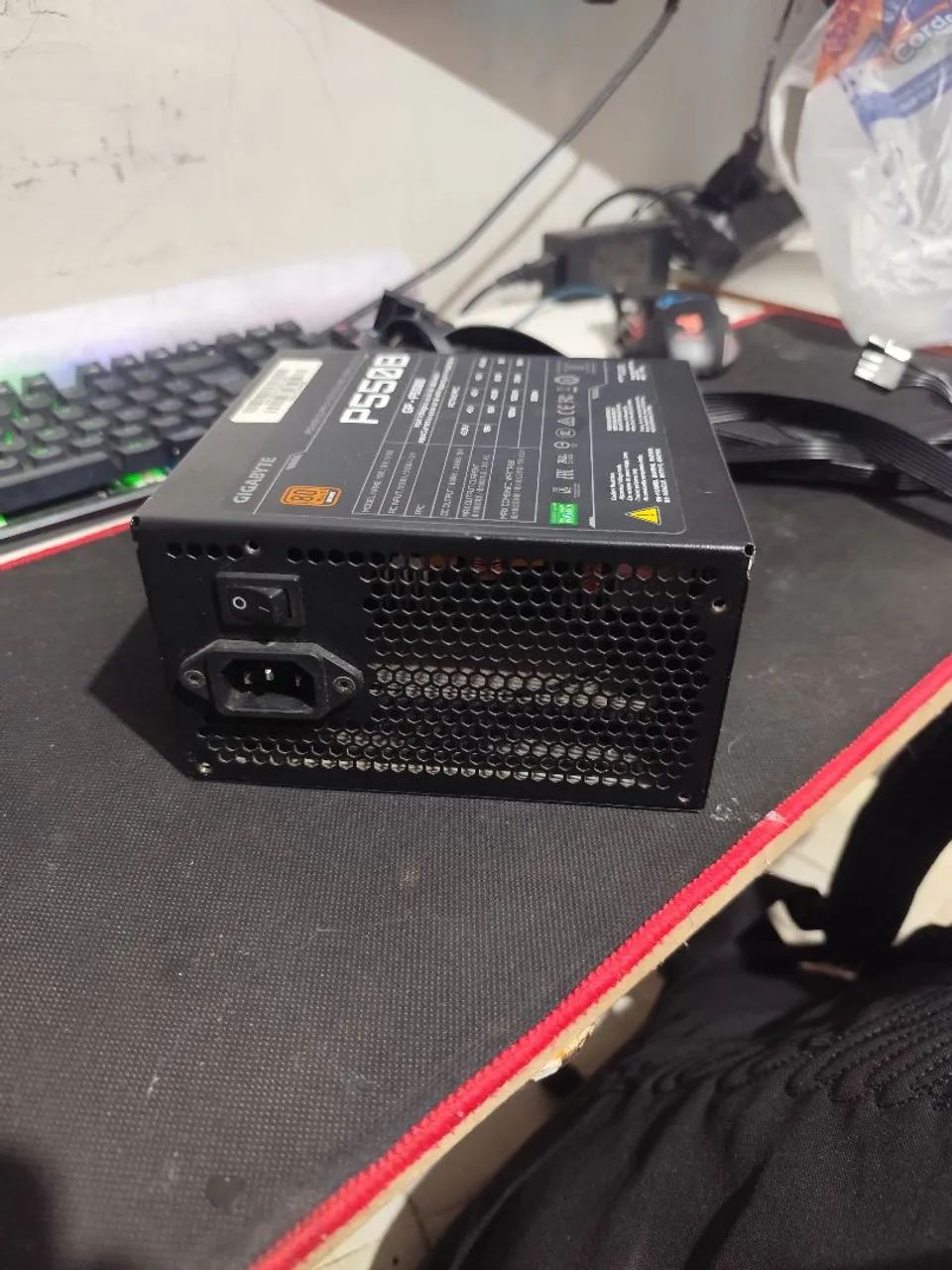 Fonte gamer Gigabyte 550w  - Foto 2