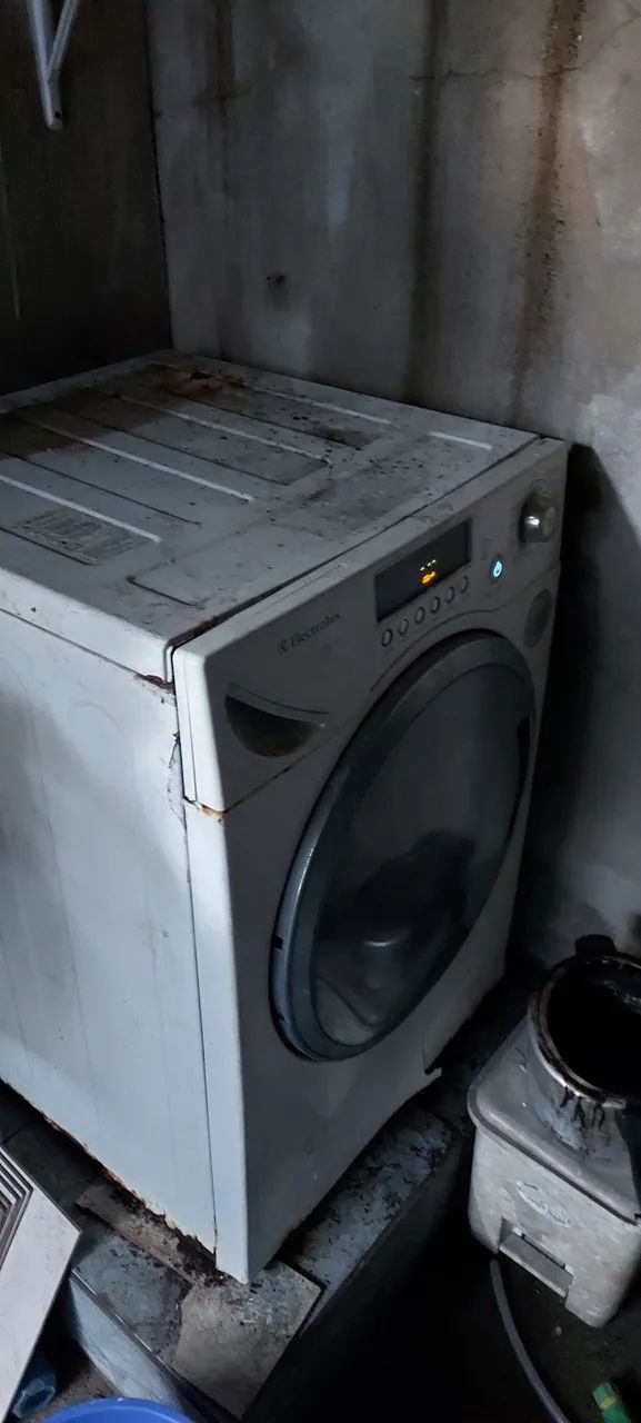 Lava e seca eco turbo eletrolux para retirada de pecas