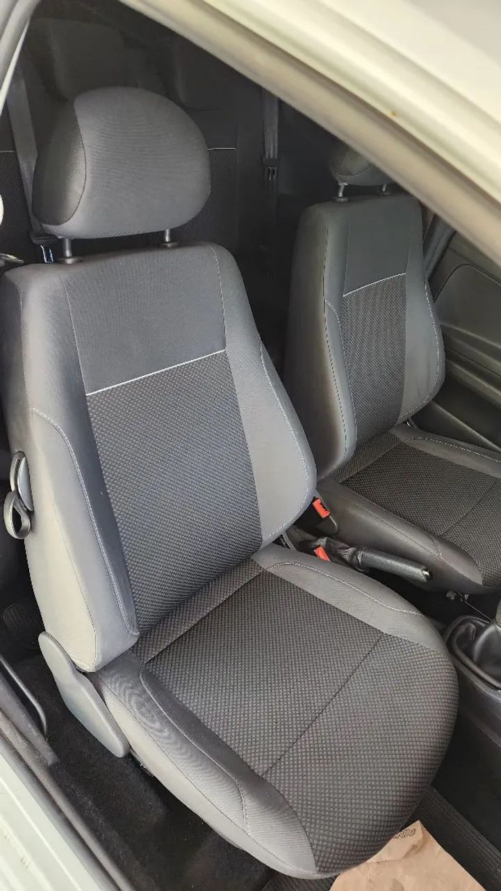 Volkswagen Saveiro Robust 1.6 Total Flex 8V CD 2023 - Foto 5