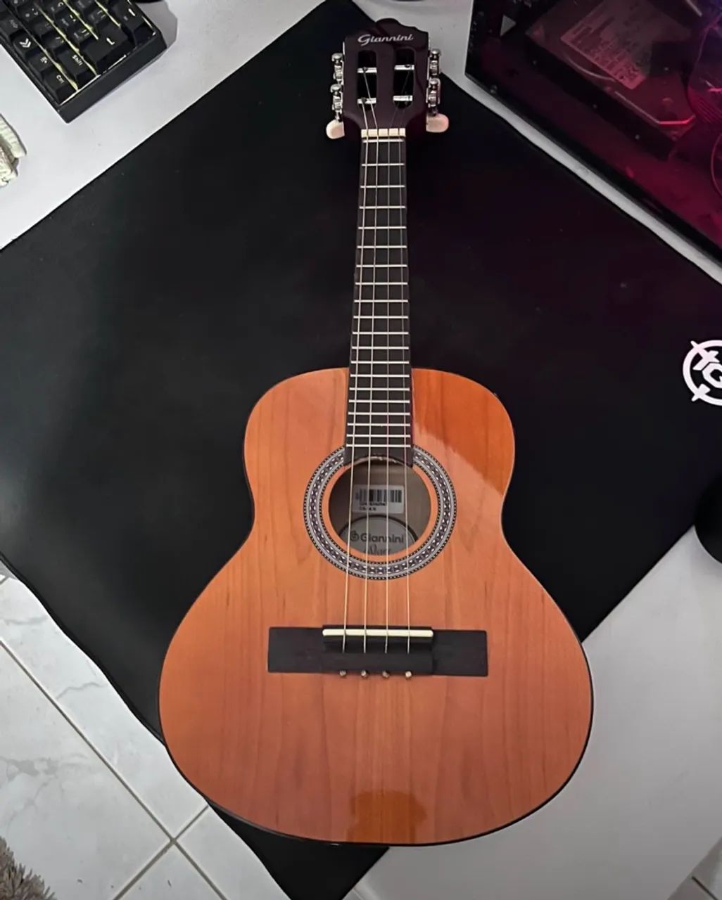 Cavaquinho em ÓTIMO ESTADO