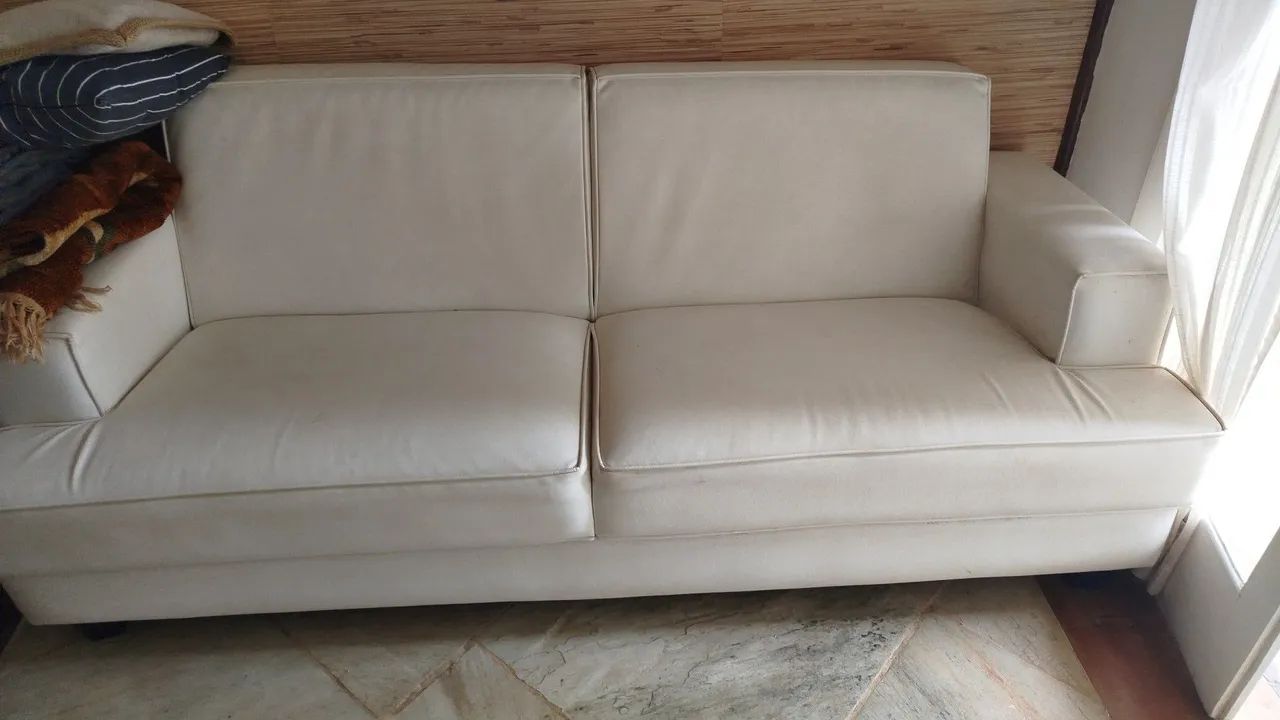 Sofá de couro