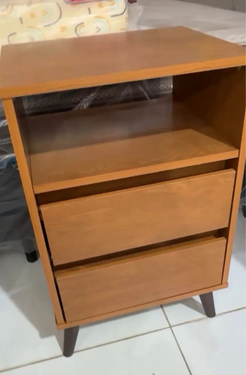 Mesa de cabeceira retrô pés palito - Foto 3