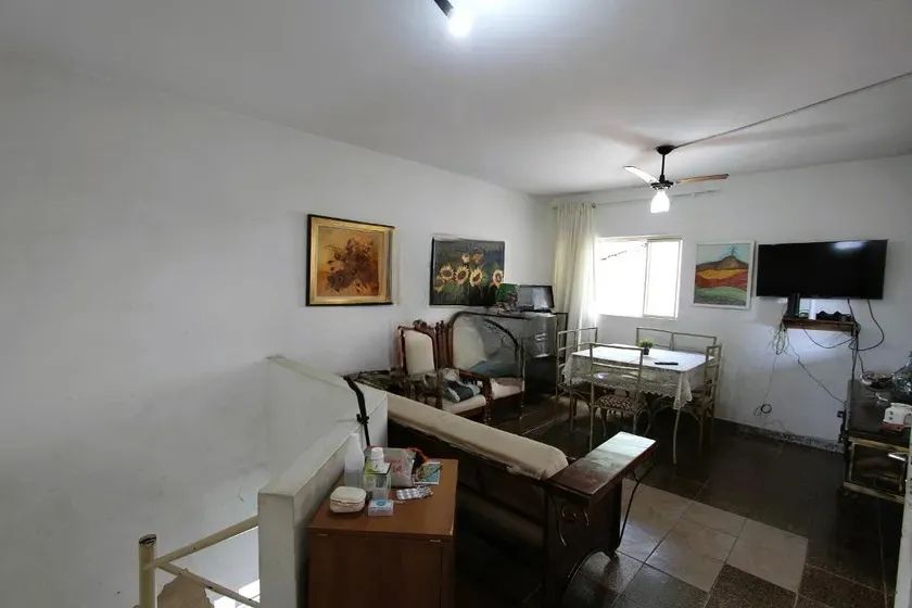 Casa à Venda - Nova Gameleira, 2 Quartos, 394 m2