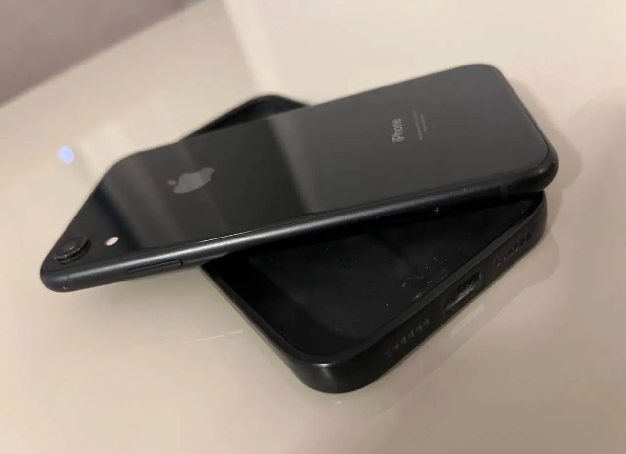 iPhone XR 64GB preto - Foto 3