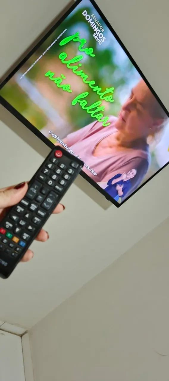 TV SAMSUNG SMART TV 40 POLEGADAS COM CONTROLE