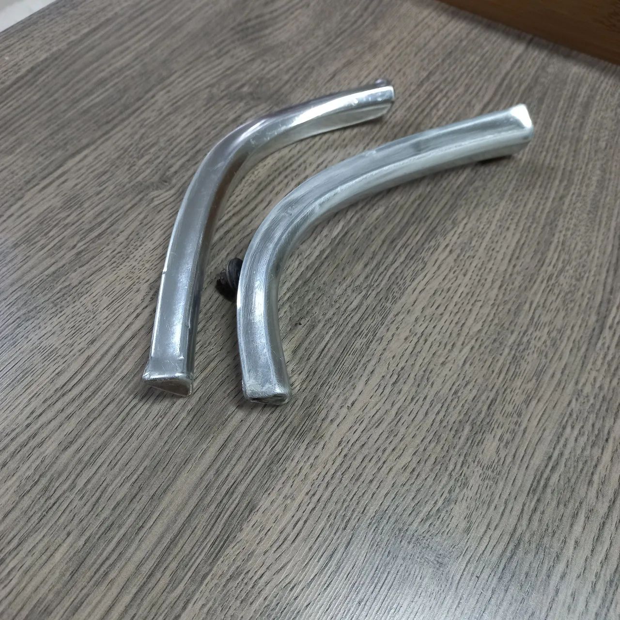 Friso lateral  de porta malas de maverick caminhodeterra peças  - Foto 4