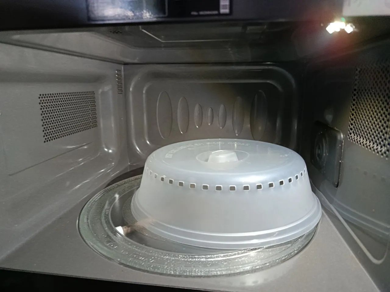 Microondas LG 18 litros  - Foto 3