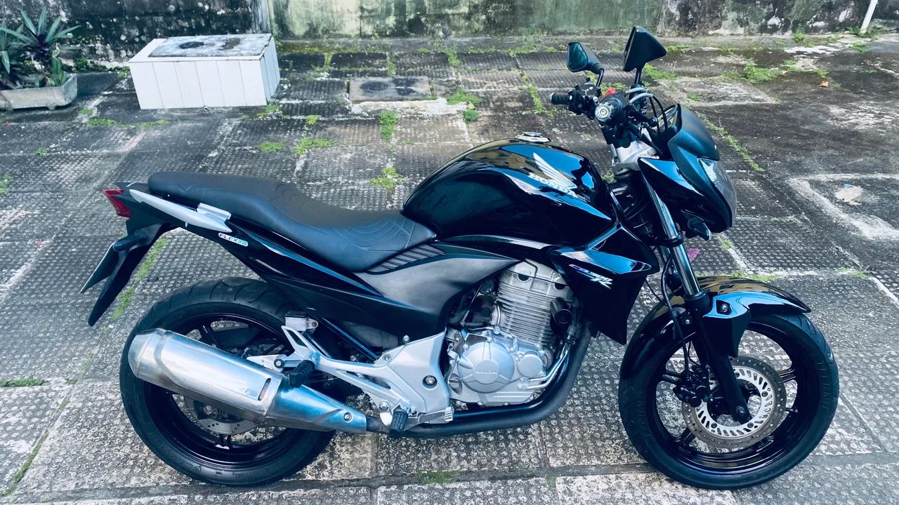 CB 300R 2013 FLEX MOTO EXTRA CONSERVADA 100% REVISADA E CUIDADA 