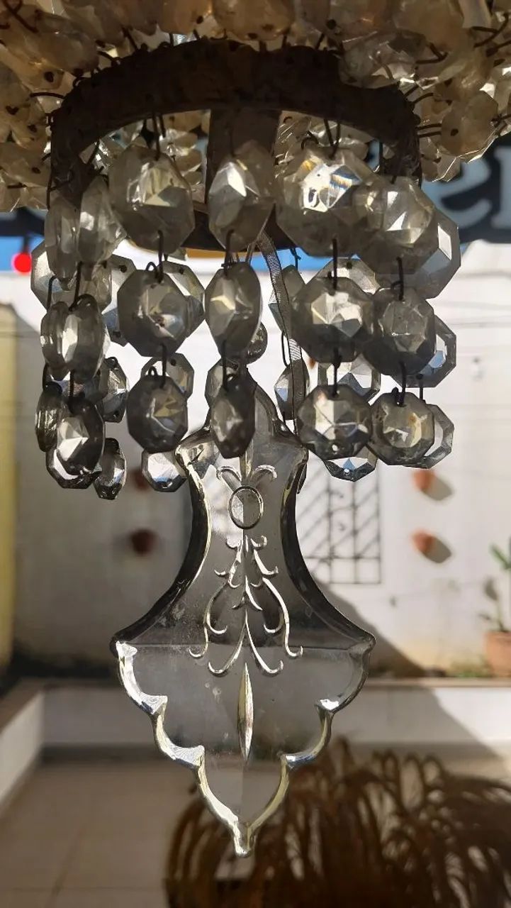 Lustre em Bronze e Cristal - Foto 2