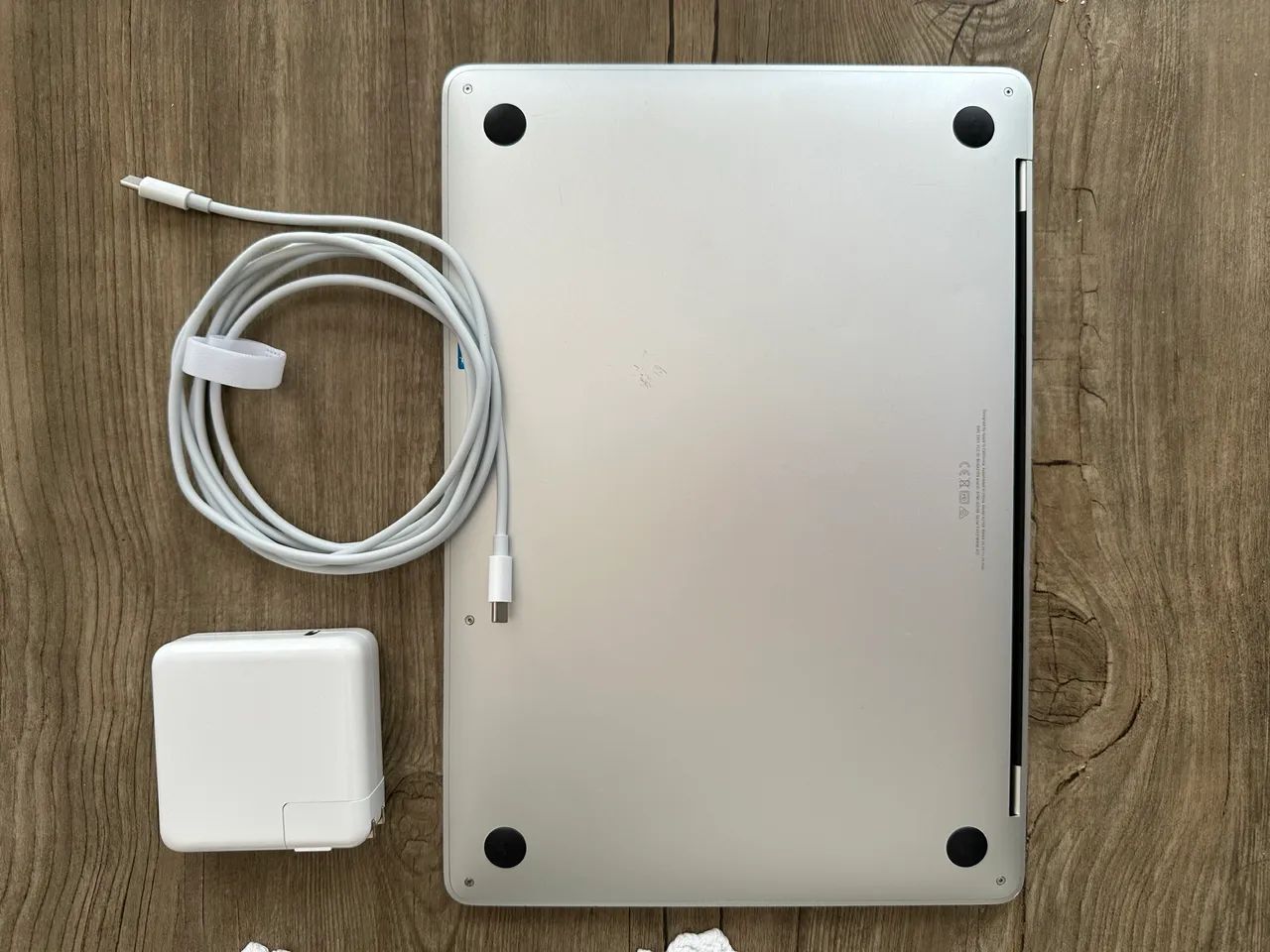 MacBook Pro 256GB - TouchBar i5 Quad-core  - Foto 5