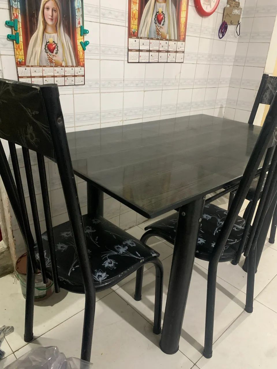 Mesa de mármore com 4 cadeiras  - Foto 3