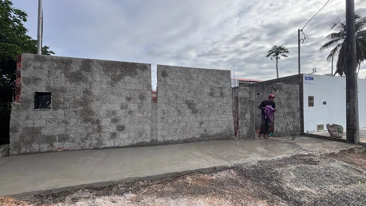 Vendo ou Troco Terreno com Casa em Construção 
