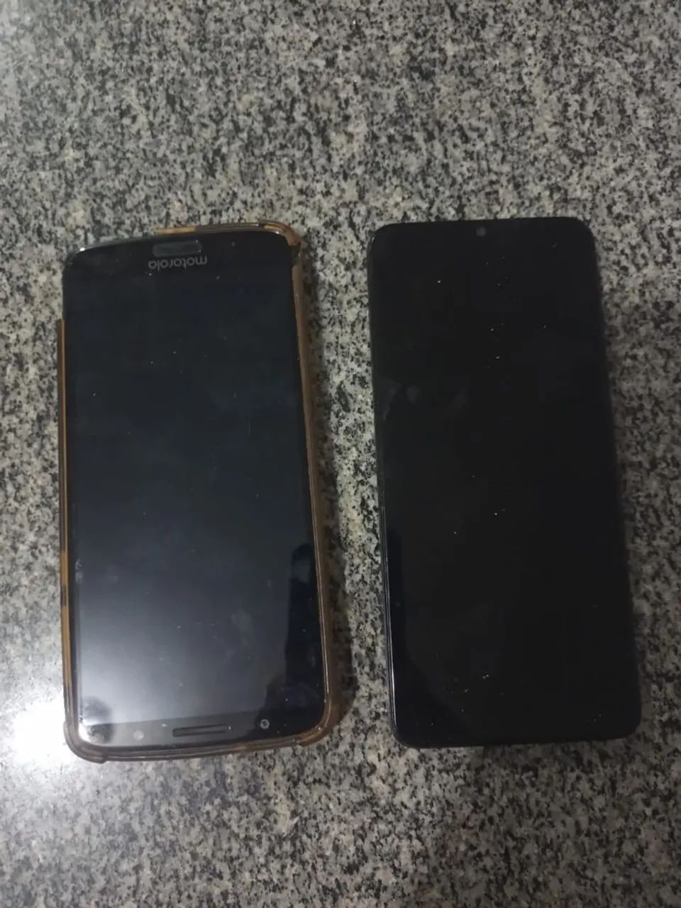 Celular com defeito 