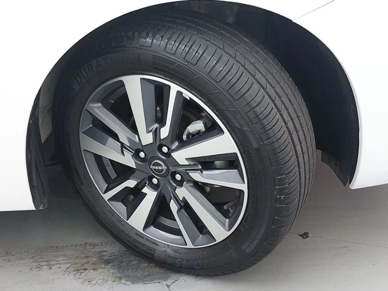 Nissan Versa Advance 1.6 16V Flex Aut., foto 13 de 18