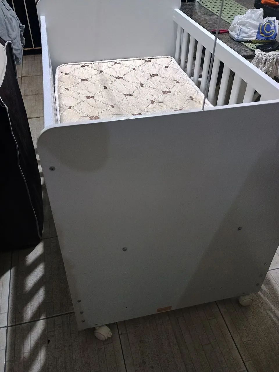 Berço com colchão completo 