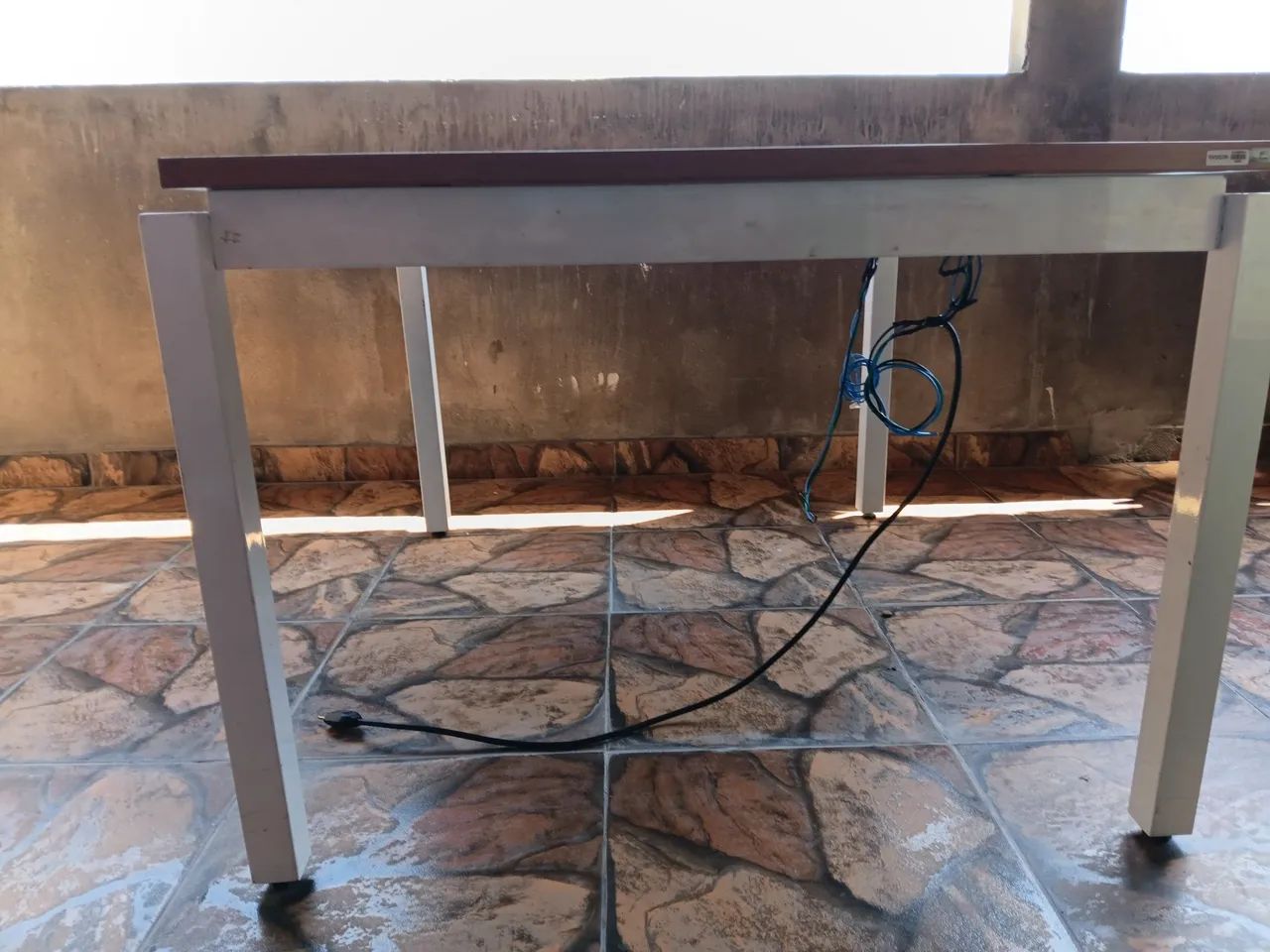 Mesa com tomada embutida  - Foto 5