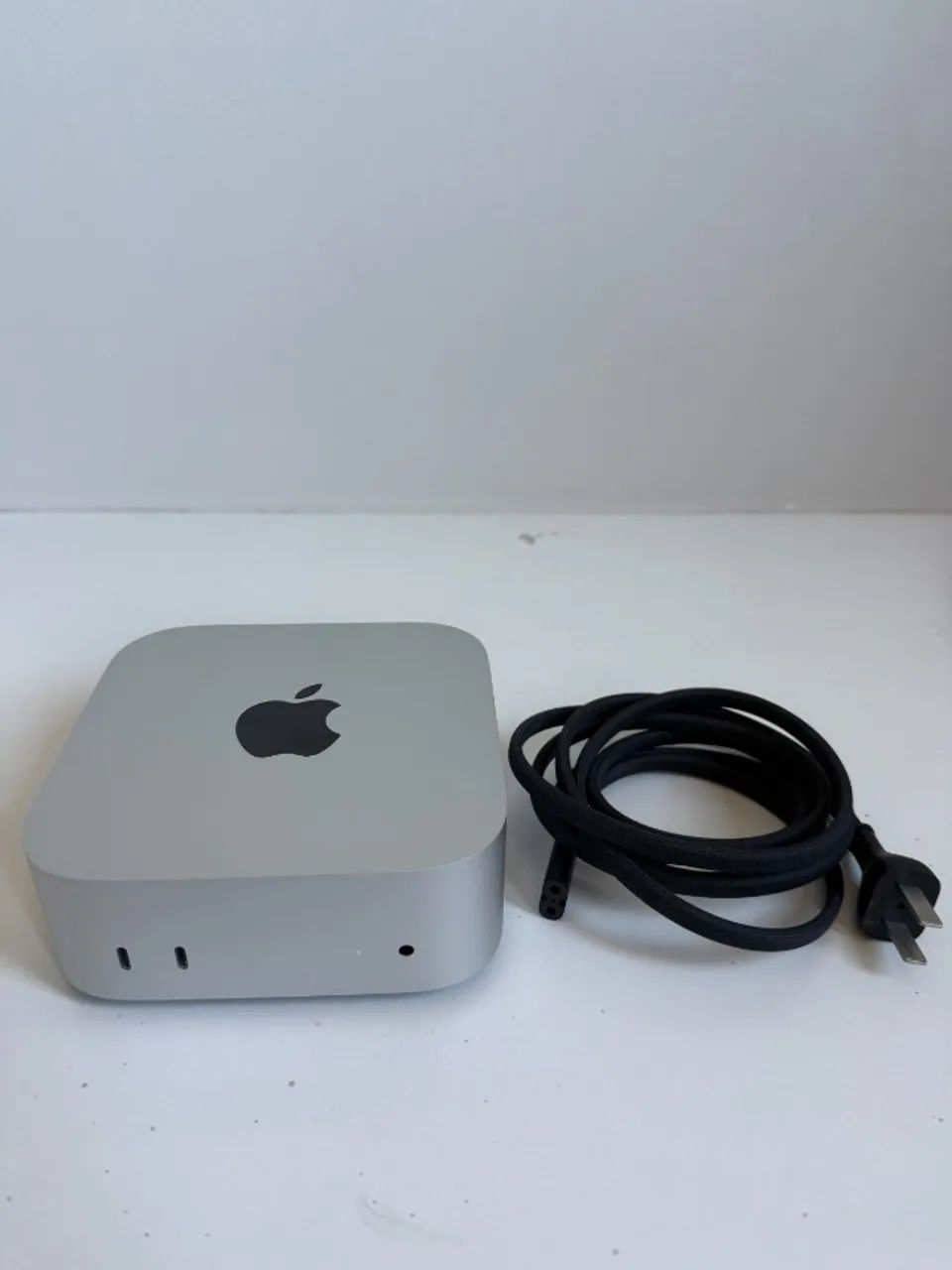 Mac mini Apple M4 - 24GB RAM - 256GB SSD - Seminovo, perfeito