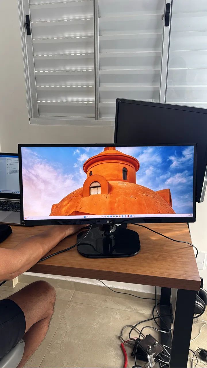 Monitor 25 Polegas 