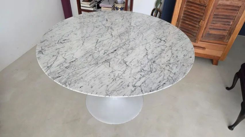 Mesa Saarinen redonda mármore Carrara 1,25m