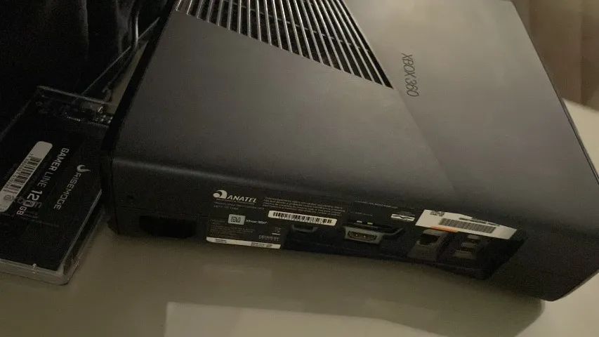 VENDO XBOX 360 - COMO NOVO - Foto 2