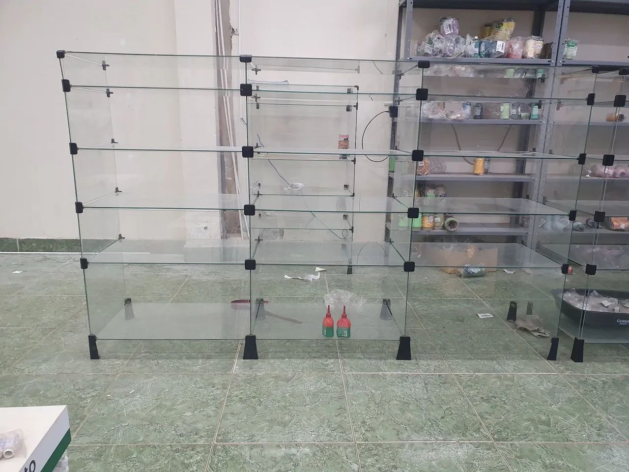 Balcão de vidro para loja usado - Foto 2