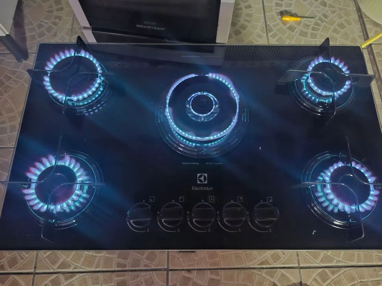 Cooktop Eletrolux 5 bocas tripla chama.