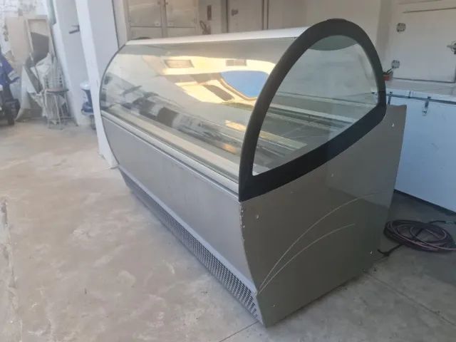 VITRINE DE SORVETES ISA MODELO MILENIUM 24 CUBAS - Foto 4