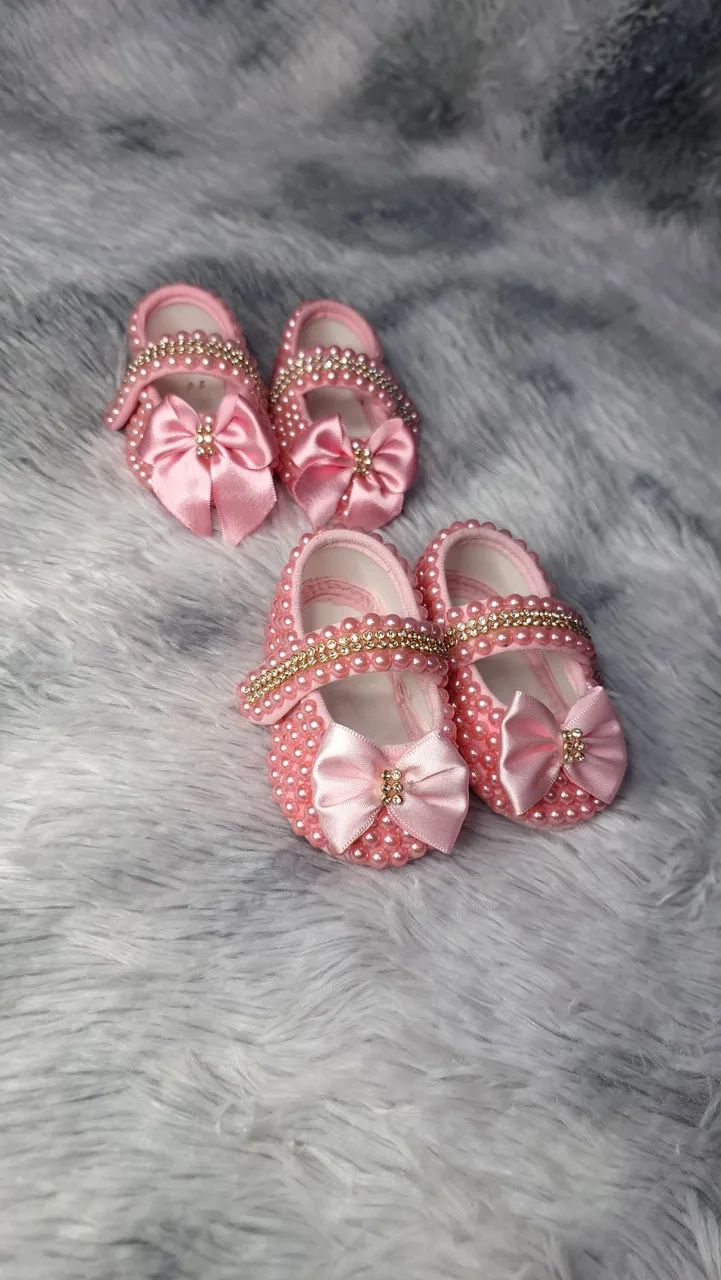 Sapatinhos de bebê menina luxo com perolas  apenas R$ 35 reais - Foto 3