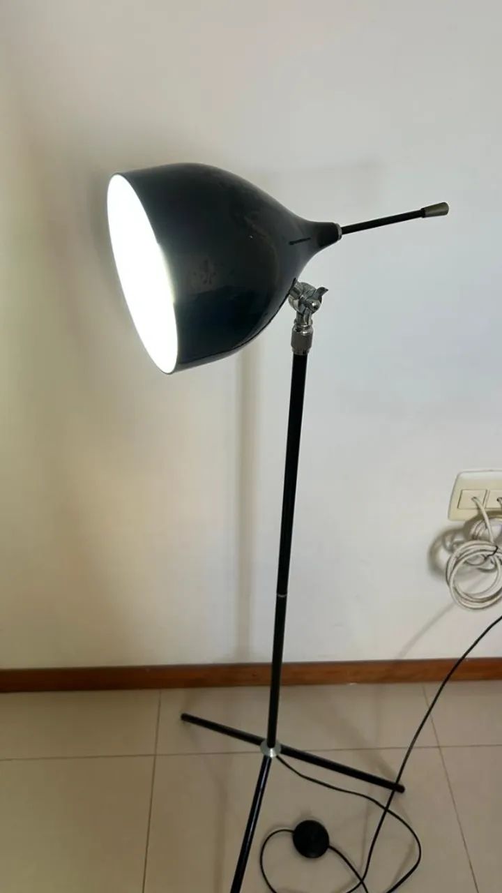 Luminária com interruptor de piso - Foto 3