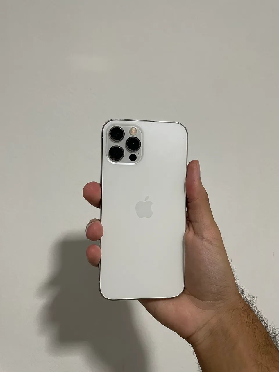 iPhone 12 Pro 128gb branco impecável - Celulares e Smartphones