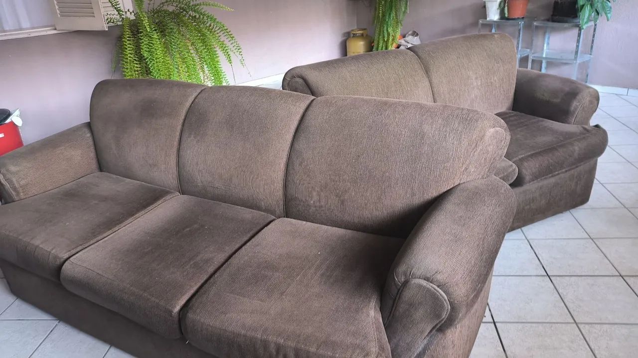 Sofá 3 e 2 lugares na cor Marrom  - Foto 2