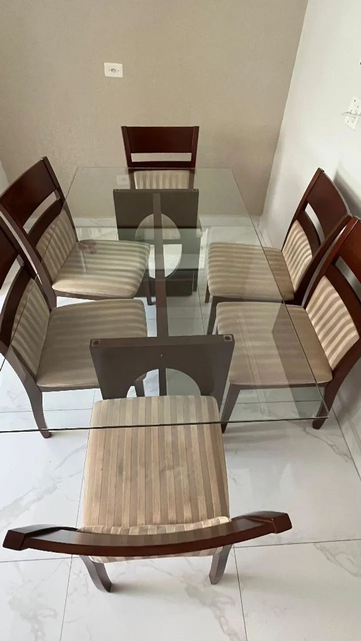 Mesa 6 cadeiras tampo vidro