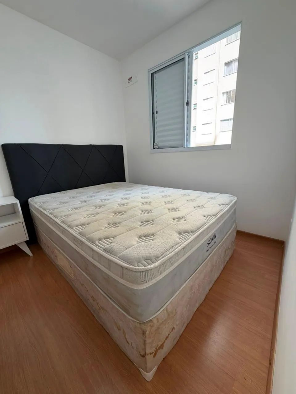 Cama Queen Completa - Box + Colchão + Cabeceira Preta