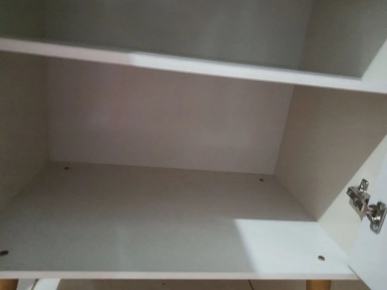 Aparador Rack prateleira 2 portas 444757522148249605