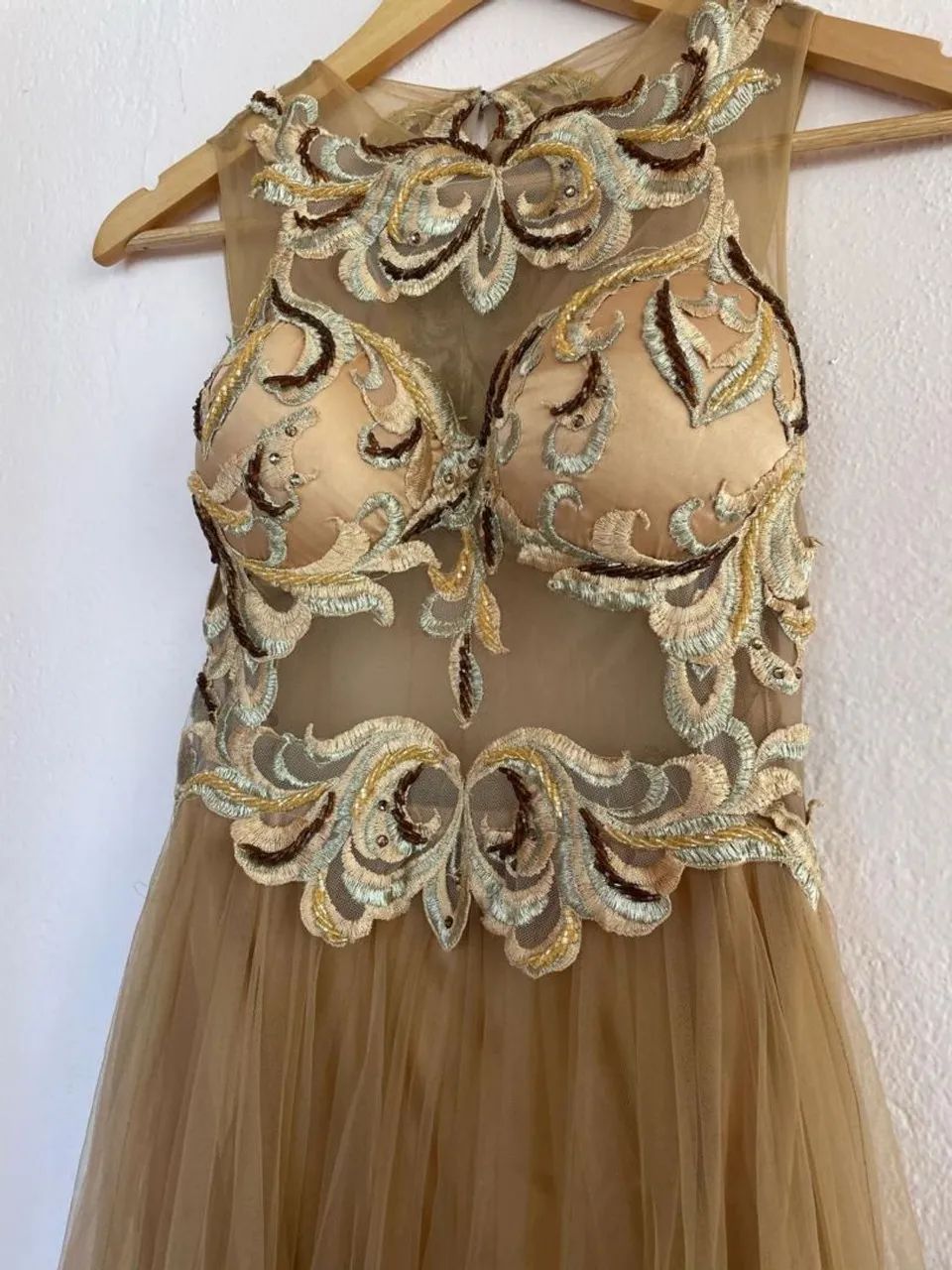 Vestido de festa dourado 