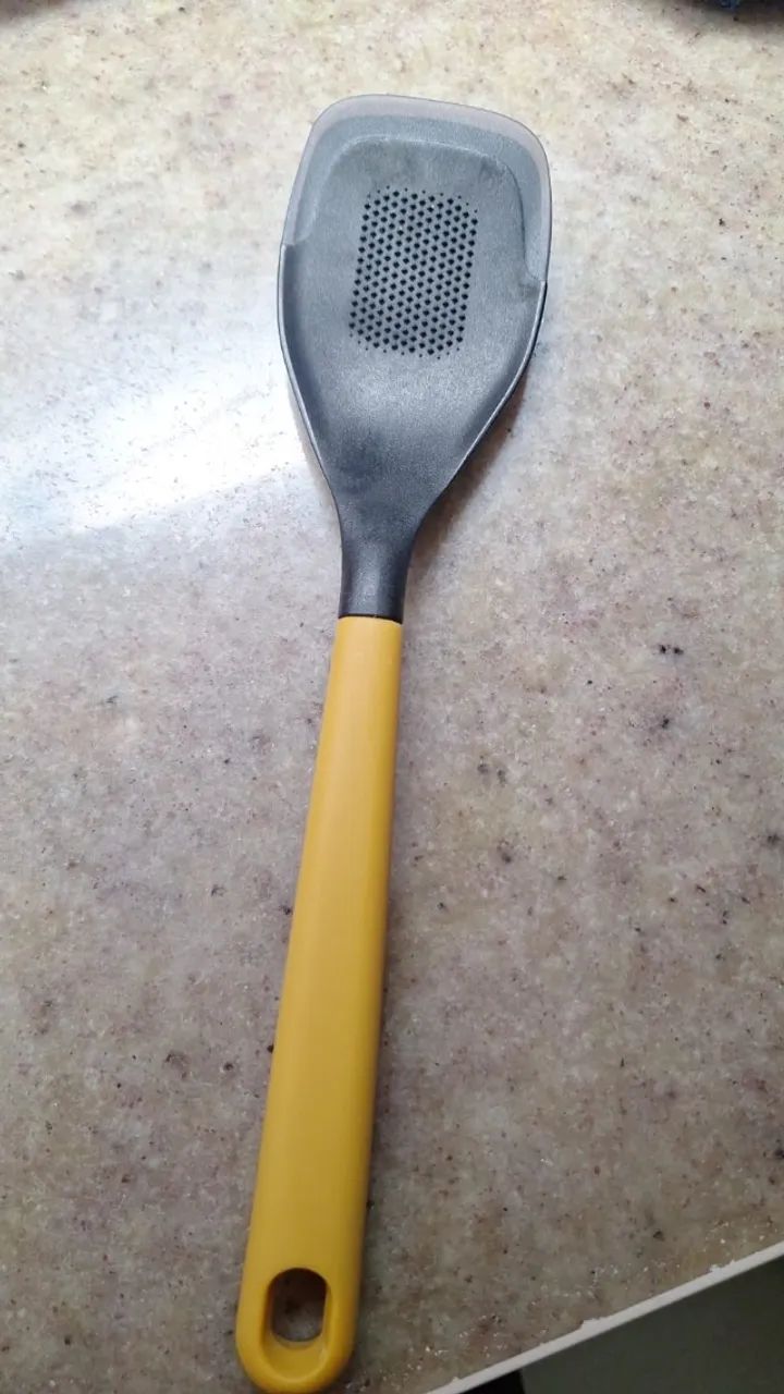 ESPÁTULA DE SILICONE RESISTENTE