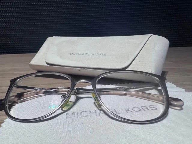 Óculos Michael Kors Original com Estojo - Foto 4