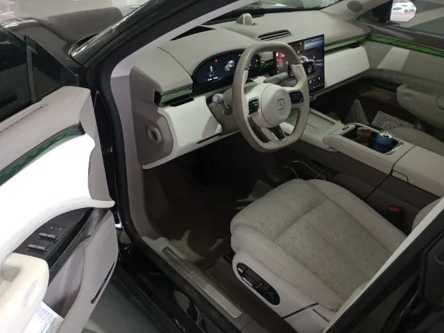 Zeekr 7X Flagship AWD, foto 11 de 12