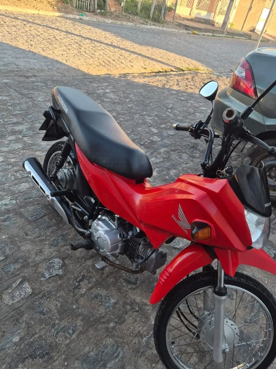 Vendo pop 100, emplacada com 2 pneus zero - Foto 3