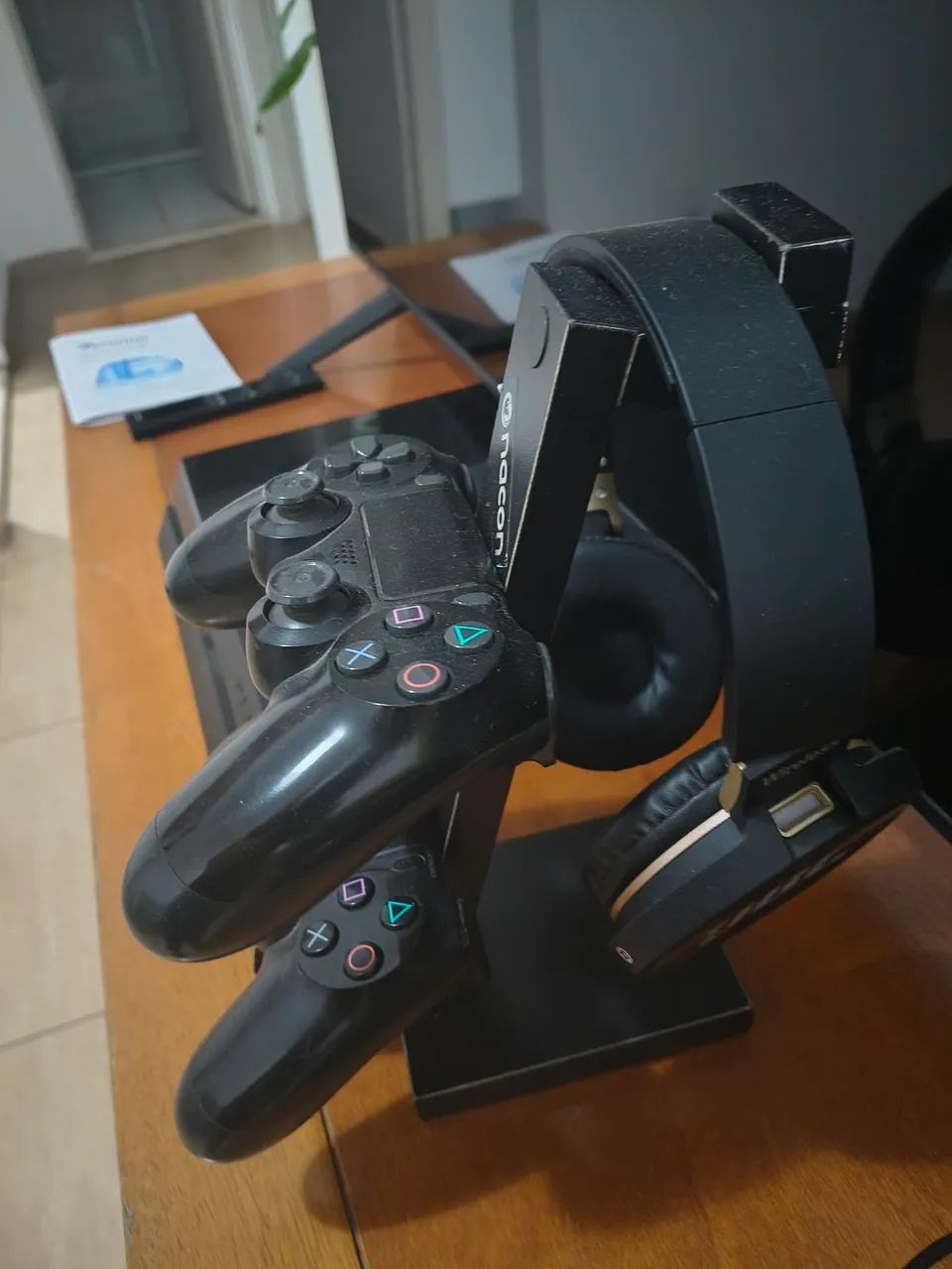 Ps4 + 14 jogos + 2 controles com brinde  - Foto 5
