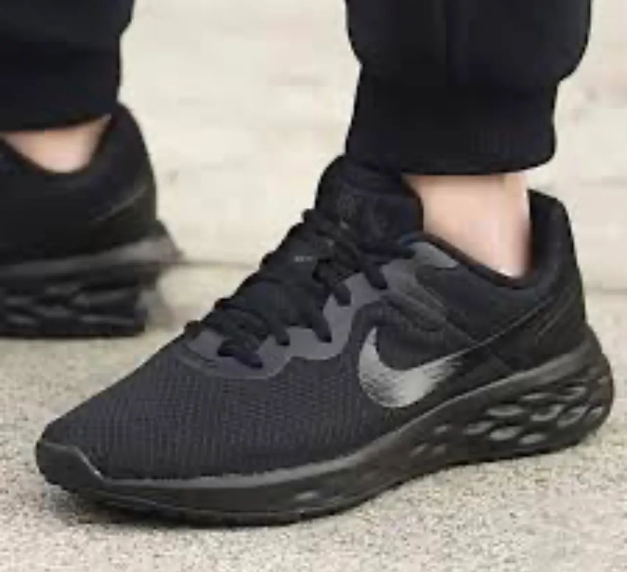 Tênis Nike all black corrida - Foto 4