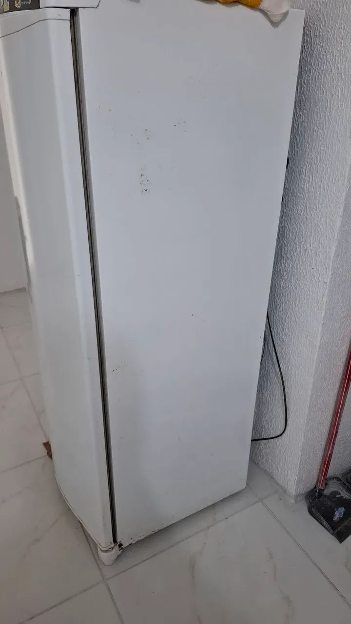 Geladeira Consul 220v - Foto 2